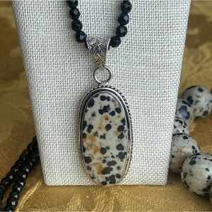 Goal Crusher is a 925 SS blk Onyx chain with Dalmatian Stone! Stunning 😍